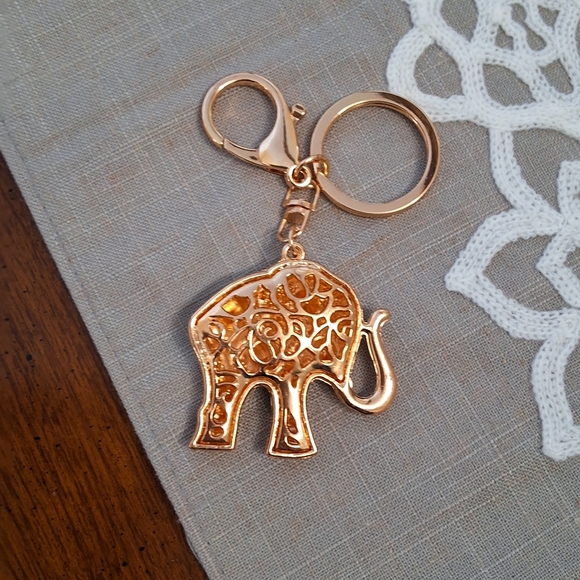 💥SALE💥Elephant Rhinestone & Jeweled Keychain New - Picture 2 of 3